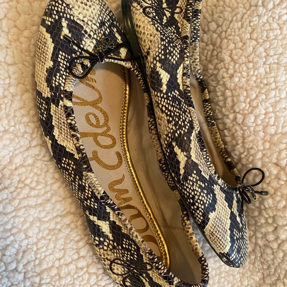 Sam Edelman Black and Cream Snake Pattern Loafers